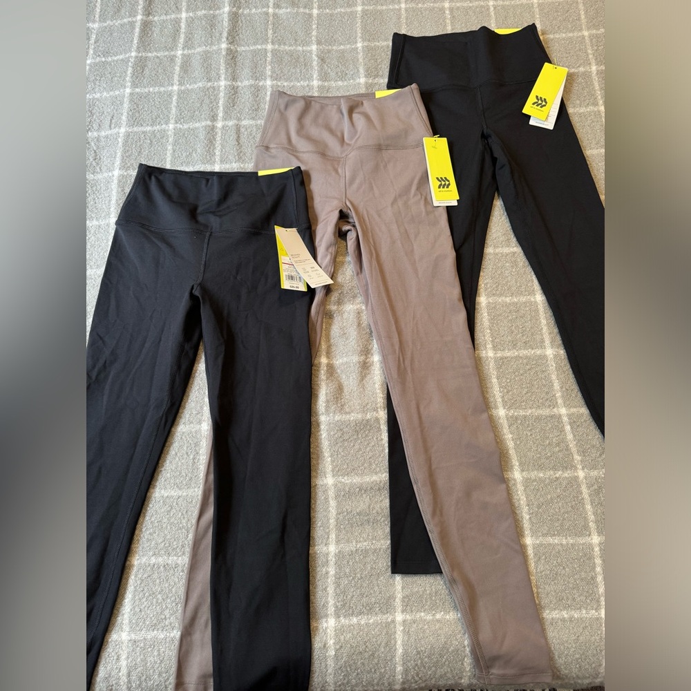 SOLD - NWT All In Motion Women’s Brushed Sculpt High-Rise Leggings XS